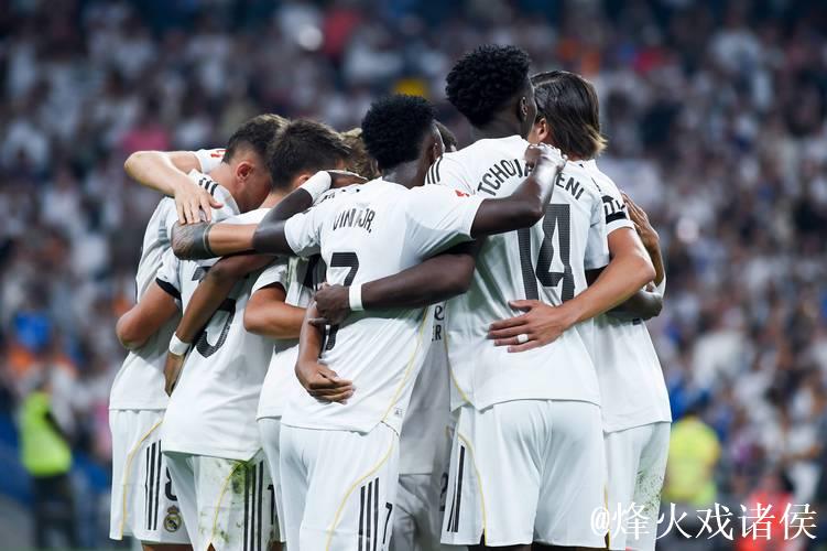 皇马遭遇伤病危机:本轮西甲或有11名球员缺席,全队备战 皇马遭遇伤病危机:本轮西甲或有11名球员缺席,全队备战