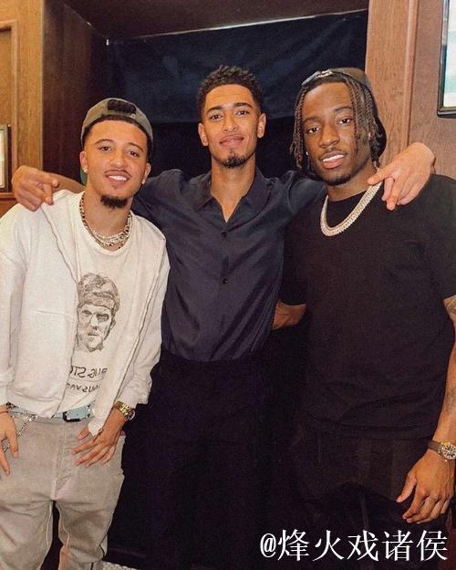 太阳报:马杜埃凯和桑乔周末相聚音乐节 太阳报:马杜埃凯和桑乔周末相聚音乐节